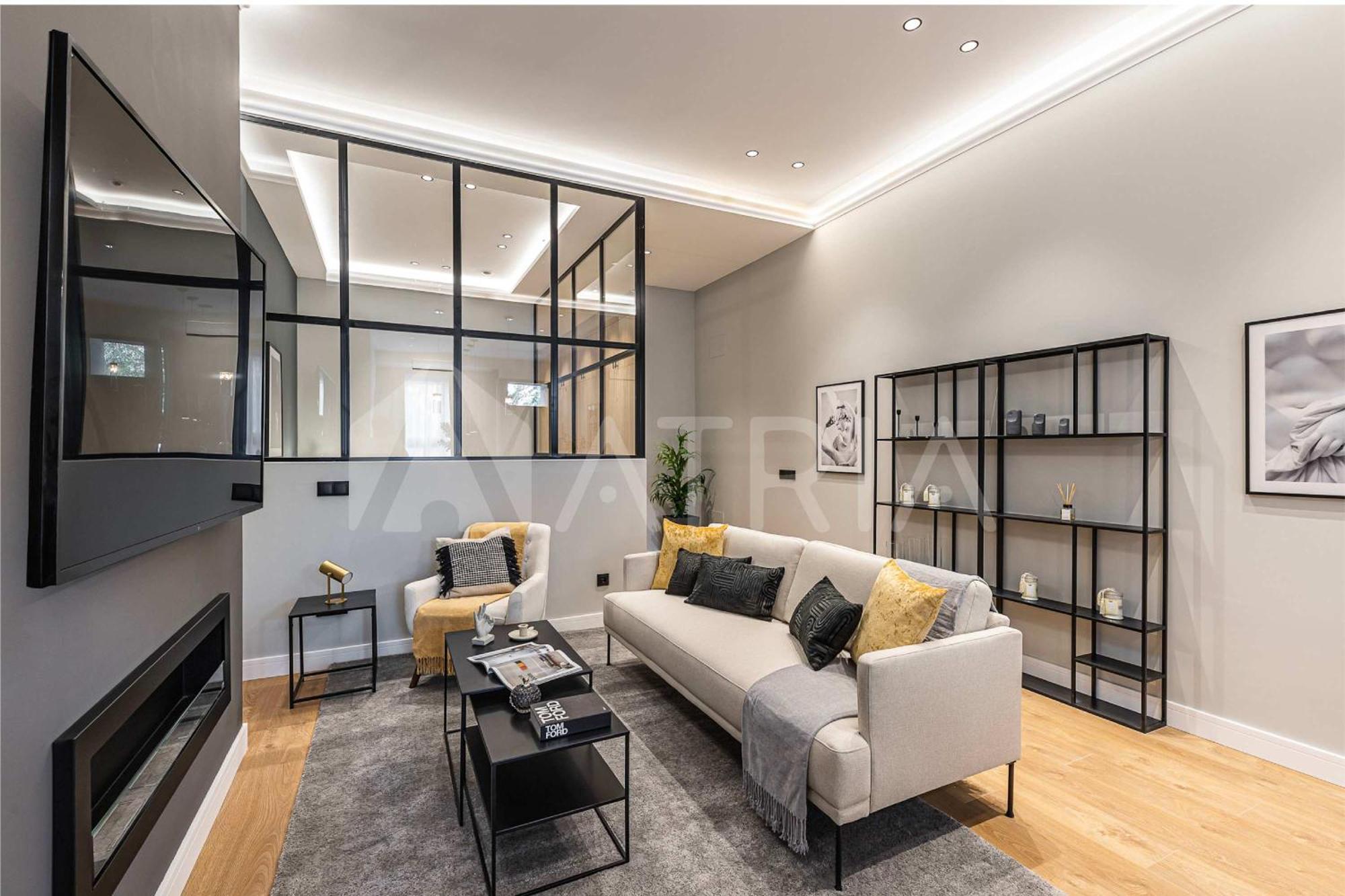 Designer 3 Apartment